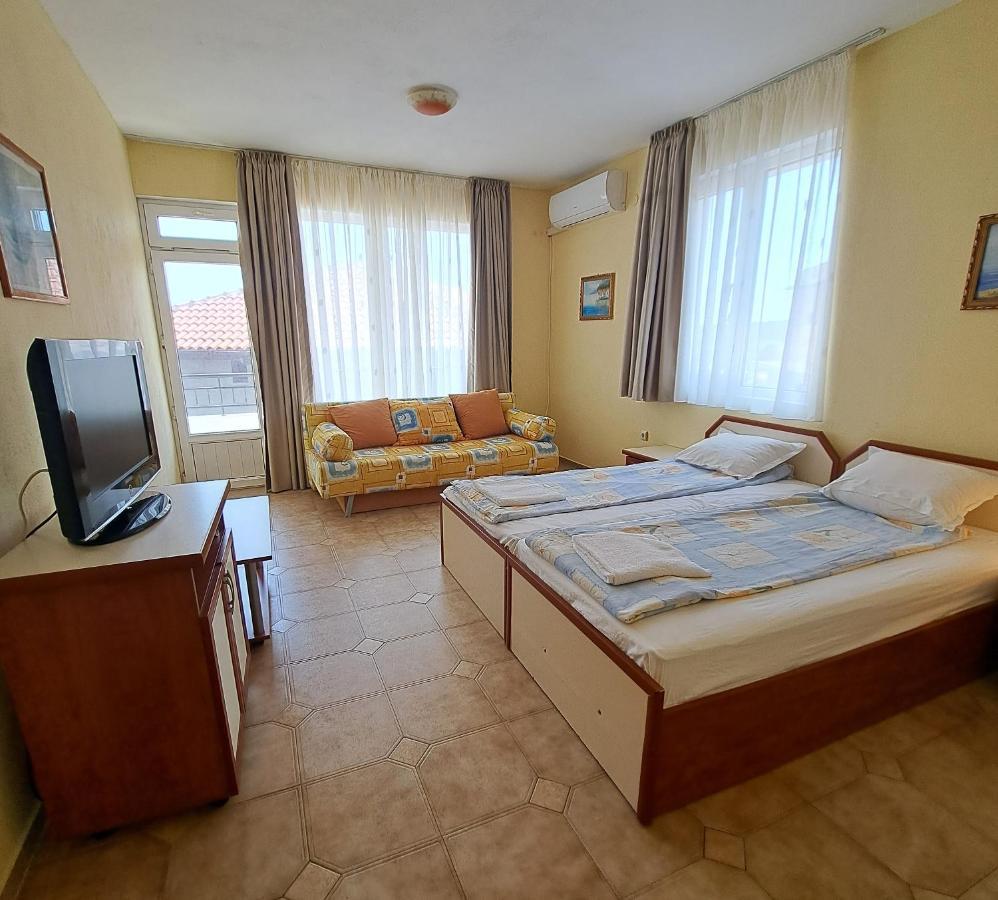 Guest House Polikseni Sozopol Exterior photo